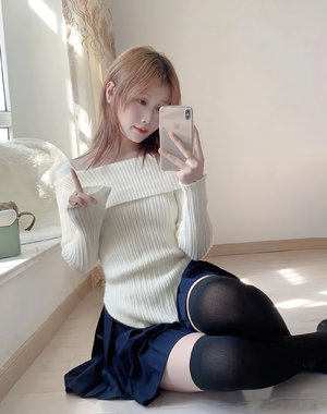人在三国，朝九晚五